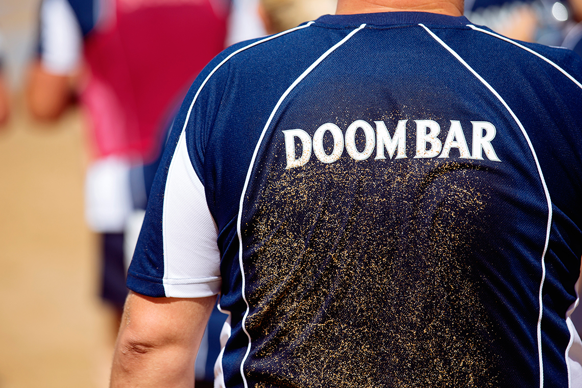 sport lifestyle advertising photographer photography rugby phil vickery beer Alex Shore Sharp’s Brewery | Beach Rugby